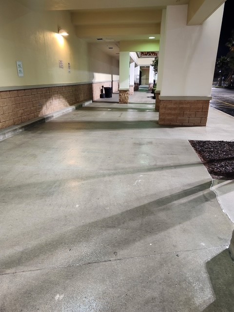 Commercial concrete cleaning in Vero Beach, FL